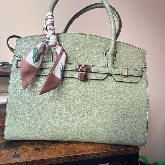 Chic Three Piece Olive Satchel Set - Picture 3 of 4